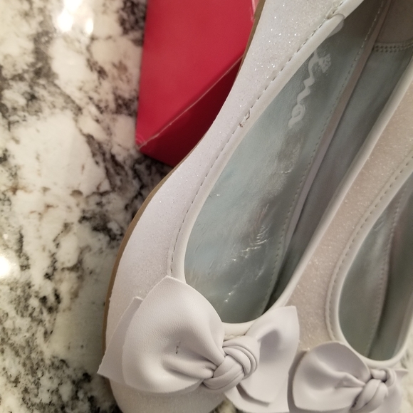 NEW IN BOX GirlsNina Glitter Flats - Picture 3 of 5